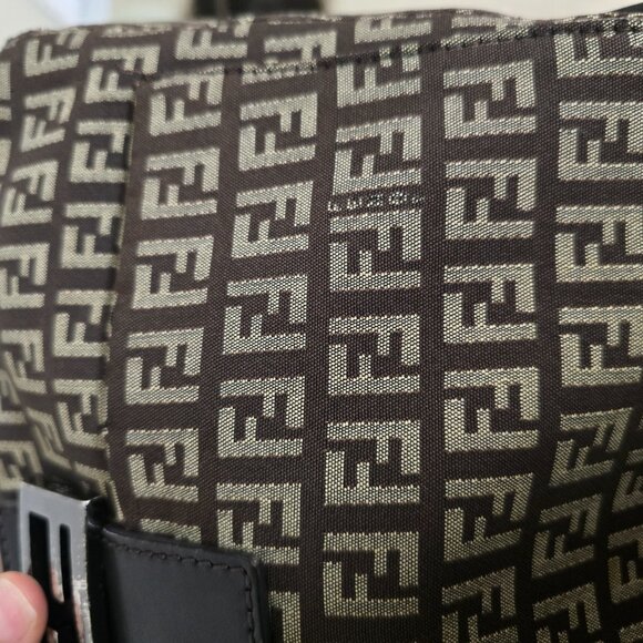 Authentic Fendi brown canvas signature FF Baguette Bag - Picture 7 of 15
